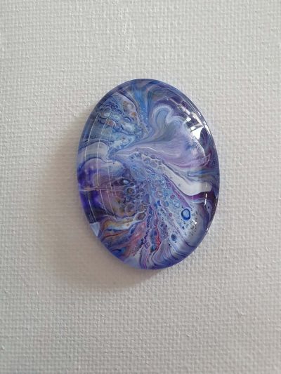 Oval Cabochon Blue & Purple Bird - Video 688